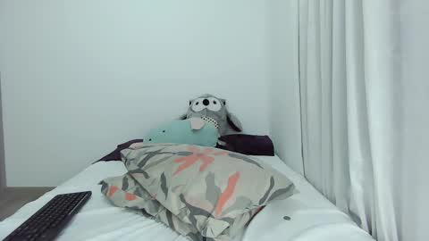 bluediamond_ online show from 20, 2, 2025