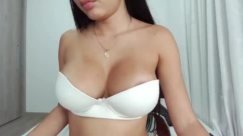 bluediamond_ online show from 26, 2, 2025