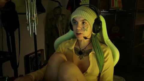 Blue online show from 13, 2, 2025