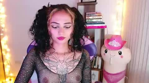 Snapshot of bluee_v chatting on 15, 10, 2025 Im Abril .. Nice to meet you thumb up me please its important INDEPENDENT MODEL online show from 15, 10, 2025