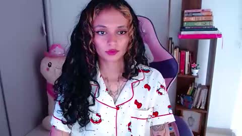 Snapshot of bluee_v chatting on 27, 11, 2025 Im Abril .. Nice to meet you thumb up me please its important INDEPENDENT MODEL online show from 27, 11, 2025