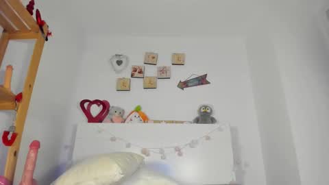 blueee_diamond online show from 9, 4, 2026