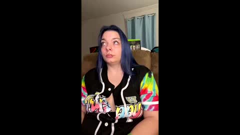 Snapshot of blueeyedbeauty92 chatting on 15, 11, 2025 blueeyedbeauty92 online show from 15, 11, 2025