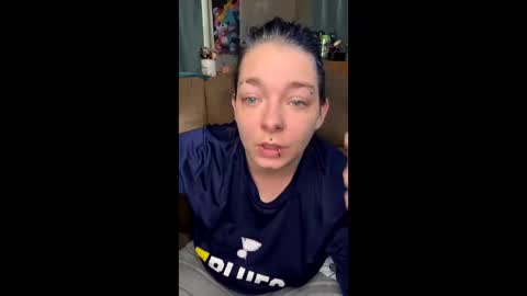 Snapshot of blueeyedbeauty92 chatting on 25, 11, 2025 blueeyedbeauty92 online show from 25, 11, 2025