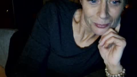 Blueeyedlie online show from 18, 12, 2025