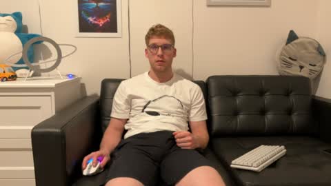 blueeyedtallguy online show from 19, 12, 2024