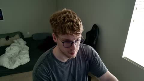 Snapshot of blueeyedtallguy chatting on 22, 7, 2026 blueeyedtallguy online show from 22, 7, 2026