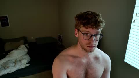Snapshot of blueeyedtallguy chatting on 24, 7, 2026 blueeyedtallguy online show from 24, 7, 2026