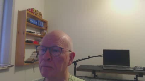 blueeyesn8 online show from 1, 1, 2025