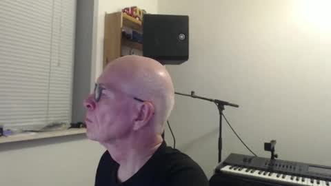 blueeyesn8 online show from 17, 11, 2025