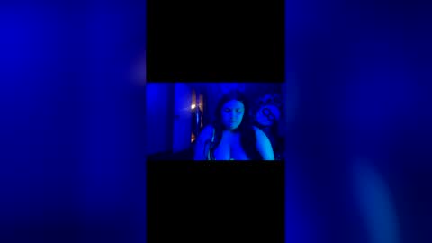Snapshot of bluehoneychlo chatting on 13, 5, 2026 Bluhoney online show from 13, 5, 2026