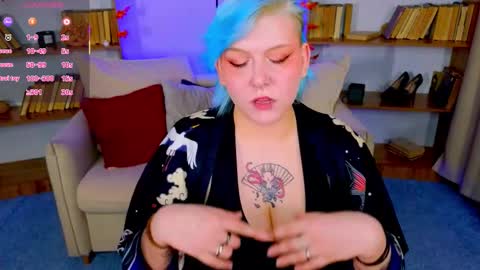 Snapshot of bluelunaray chatting on 29, 9, 2025 Hi my name is Lunaray online show from 29, 9, 2025