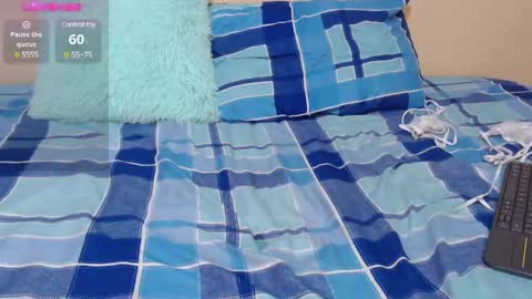 Violette 3 online show from 8, 3, 2025