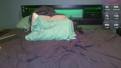 Fun Boi online show from 17, 4, 2026