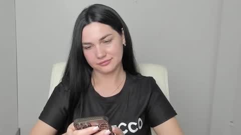 Snapshot of blum_kelly chatting on 3, 10, 2025 Kelly online show from 3, 10, 2025