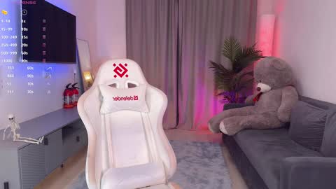 Snapshot of blush_mikki chatting on 25, 10, 2025 Mikki chan online show from 25, 10, 2025