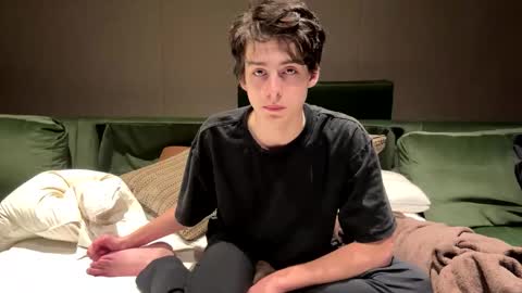 Snapshot of bluskyzz chatting on 4, 2, 2025 BluSky online show from 4, 2, 2025