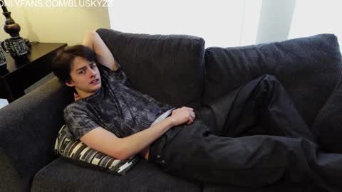 Snapshot of bluskyzz chatting on 8, 2, 2025 BluSky online show from 8, 2, 2025