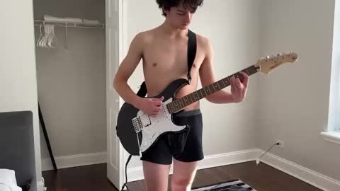 Snapshot of bluskyzz chatting on 18, 2, 2025 BluSky online show from 18, 2, 2025