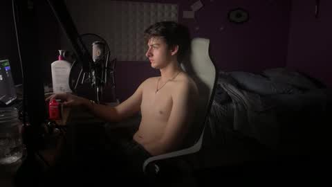 Snapshot of bluskyzz chatting on 14, 12, 2025 BluSky online show from 14, 12, 2025