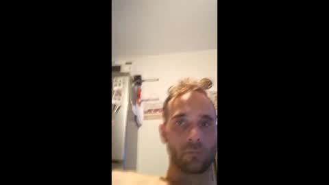 Snapshot of bmw7500 chatting on 13, 10, 2025 bmw7500 online show from 13, 10, 2025