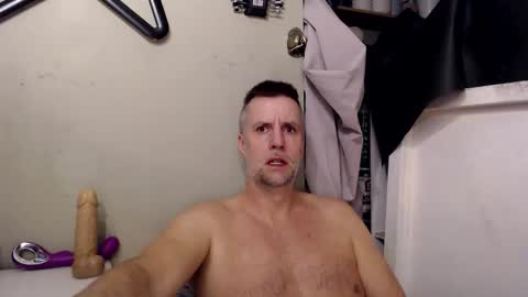 Snapshot of bobberman78 chatting on 25, 10, 2025 Dan online show from 25, 10, 2025