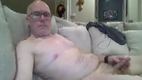 Snapshot of bobblehead31382 chatting on 13, 1, 2026 bobblehead31382 online show from 13, 1, 2026