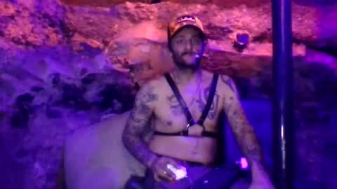 Snapshot of bobonme86 chatting on 17, 11, 2025 bobonme86 online show from 17, 11, 2025