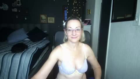 Snapshot of boeslaboes chatting on 9, 1, 2025 Ningifun couple online show from 9, 1, 2025