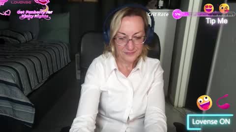 Snapshot of boeslaboes chatting on 31, 10, 2025 Ningifun couple online show from 31, 10, 2025