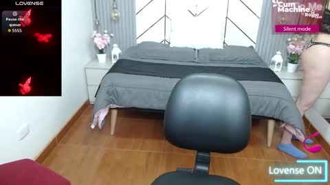 Paris online show from 6, 10, 2025