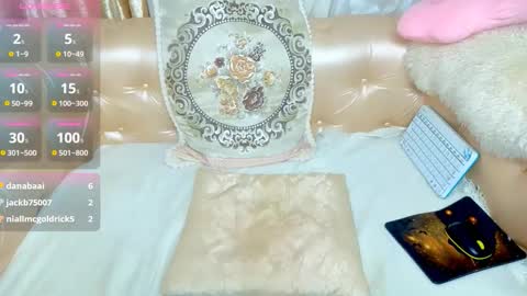 Mia online show from 21, 10, 2025