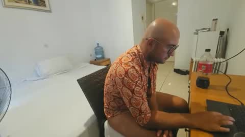 Snapshot of bombastic4 chatting on 16, 9, 2025 bombastic4 online show from 16, 9, 2025