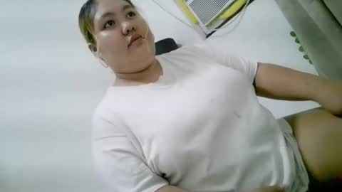 Snapshot of bombastic_darla chatting on 9, 9, 2025 bombastic_darla online show from 9, 9, 2025