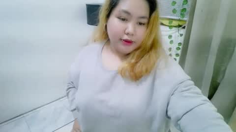 Snapshot of bombastic_darla chatting on 1, 10, 2025 bombastic_darla online show from 1, 10, 2025