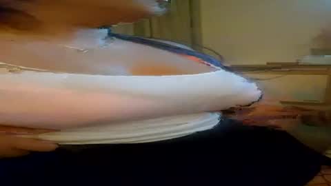 Snapshot of bombelelelek chatting on 18, 7, 2026 DeeDeeAndDexter online show from 18, 7, 2026