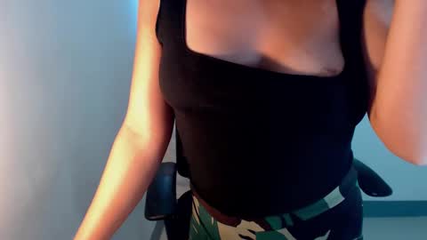 bombshell_seinnax online show from 19, 2, 2025