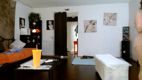 BombshellBaeby online show from 7, 4, 2026