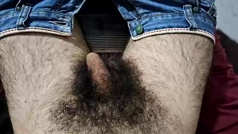 Im Bom - Tip if You Liked my Hairy Body - Private Show is Open - Read more about me in the bio below online show from 10, 4, 2026