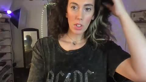 Snapshot of bonfirebonnie chatting on 14, 1, 2025 Bonnie online show from 14, 1, 2025