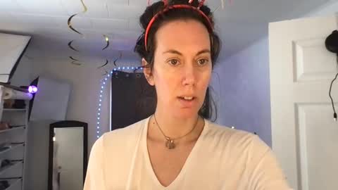 Snapshot of bonfirebonnie chatting on 11, 2, 2025 Bonnie online show from 11, 2, 2025