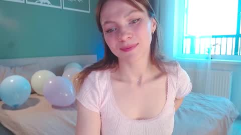 Snapshot of bonjourlabelle chatting on 11, 9, 2025 Mary 3 live time content 18 online show from 11, 9, 2025