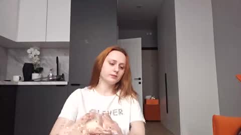 Snapshot of bonne_chance chatting on 21, 2, 2025 bonne_chance online show from 21, 2, 2025