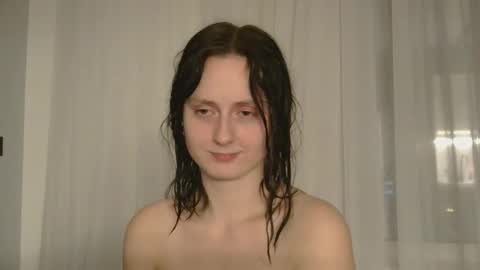 Snapshot of bonne_chance chatting on 4, 11, 2025 bonne_chance online show from 4, 11, 2025