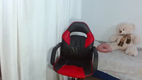 Snapshot of bonni_blonde chatting on 19, 12, 2024 Bonnie online show from 19, 12, 2024