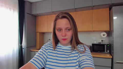 Snapshot of bonnie77777 chatting on 8, 3, 2025 Bonnie online show from 8, 3, 2025