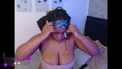 Snapshot of bonnie_ada1 chatting on 11, 11, 2025 bonnie online show from 11, 11, 2025