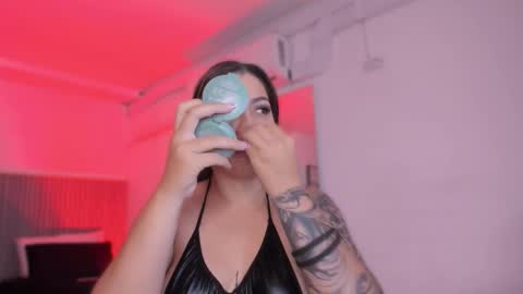 Bonnie  online show from 25, 9, 2025