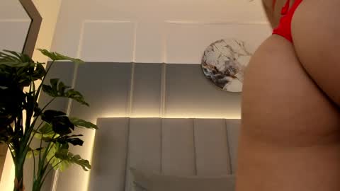 Snapshot of bonnie_bloom chatting on 9, 1, 2025 Bonnie online show from 9, 1, 2025