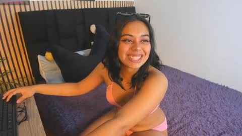 Snapshot of bonnie_cosmic chatting on 16, 9, 2025 Bonnie online show from 16, 9, 2025